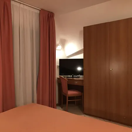 Hotel Touring-2